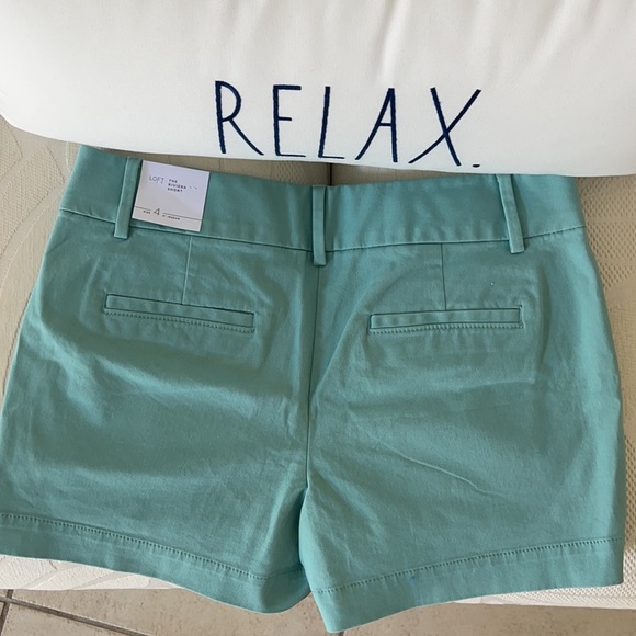 Shorts - Picture 2 of 3